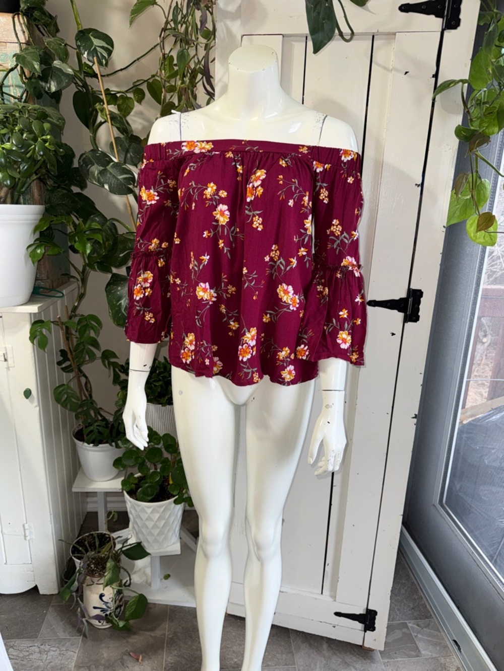 🍄Ardene Floral Off-Shoulder Bell Sleeve Top - Burgundy Med NWOT